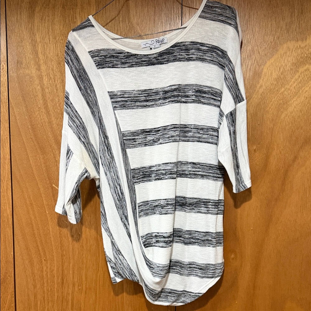 RDI Black and White Striped Short Sleeve Top